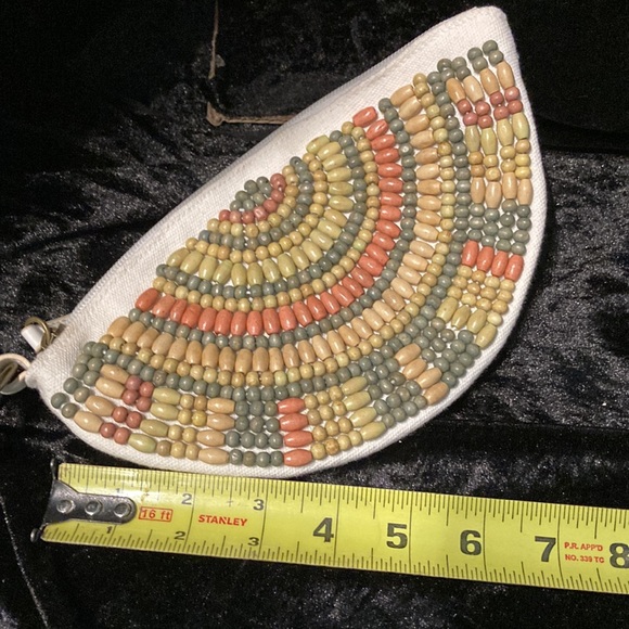 Wooden Beaded Wristlet - Picture 6 of 6